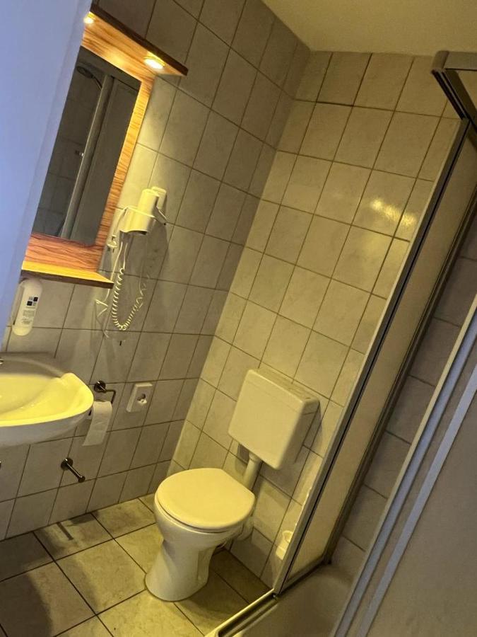 Hotel Ziegenkrug - Pritzwalk Buitenkant foto