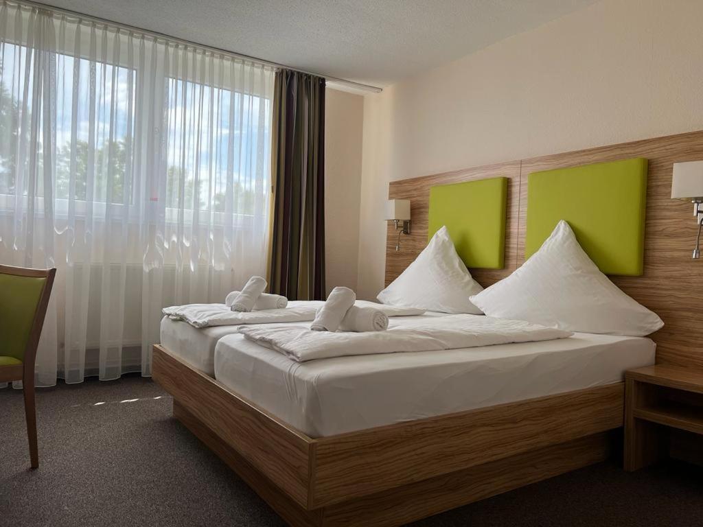Hotel Ziegenkrug - Pritzwalk Buitenkant foto
